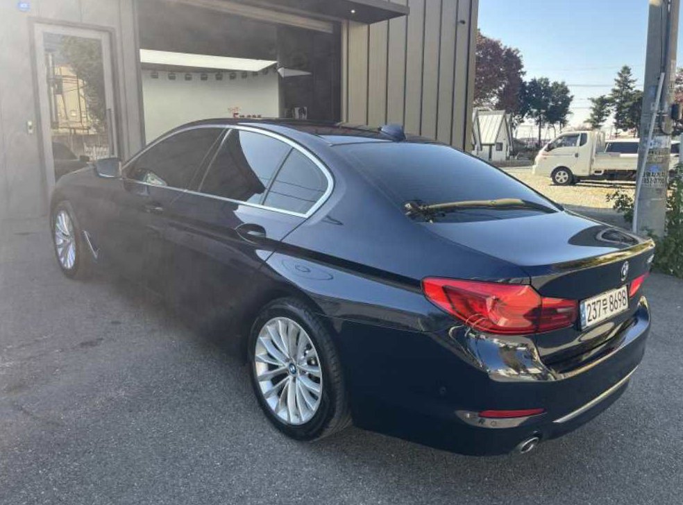 BMW 5시리즈 520d 럭셔리 플러스 사진 6