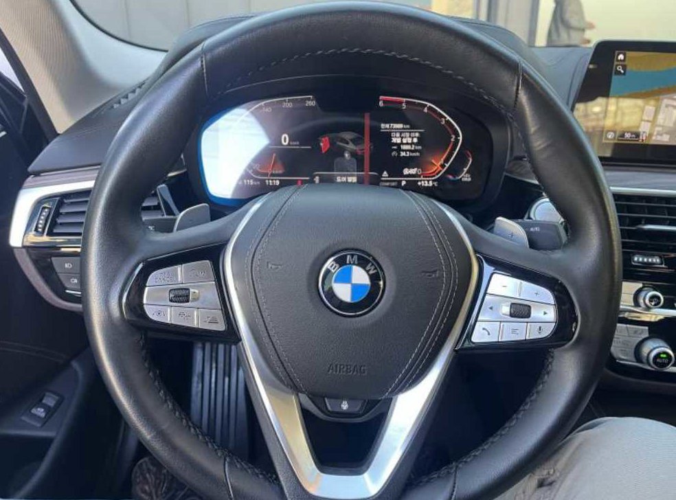 BMW 5시리즈 520d 럭셔리 플러스 사진 8