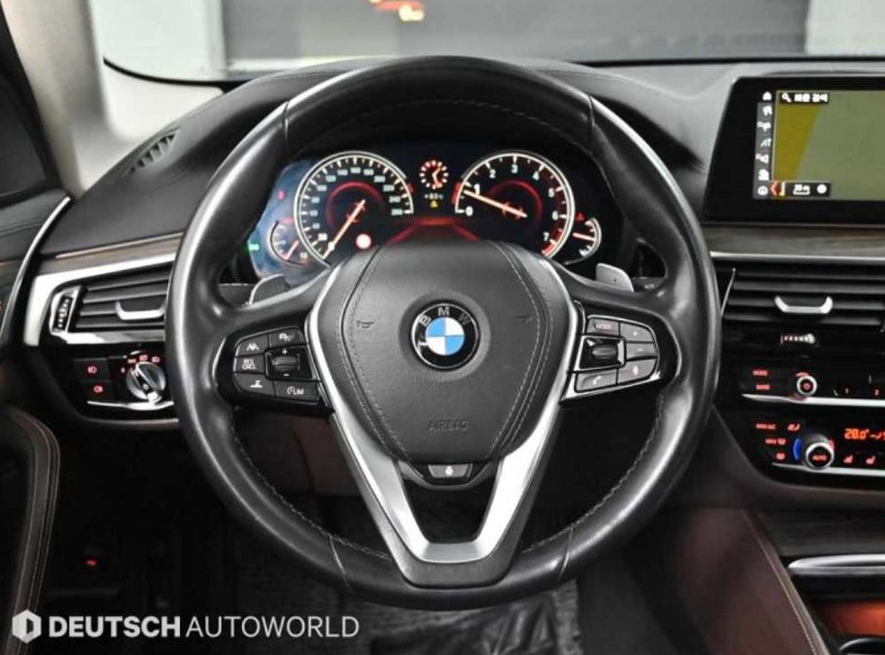 BMW 5시리즈 530i 럭셔리 플러스 사진 13