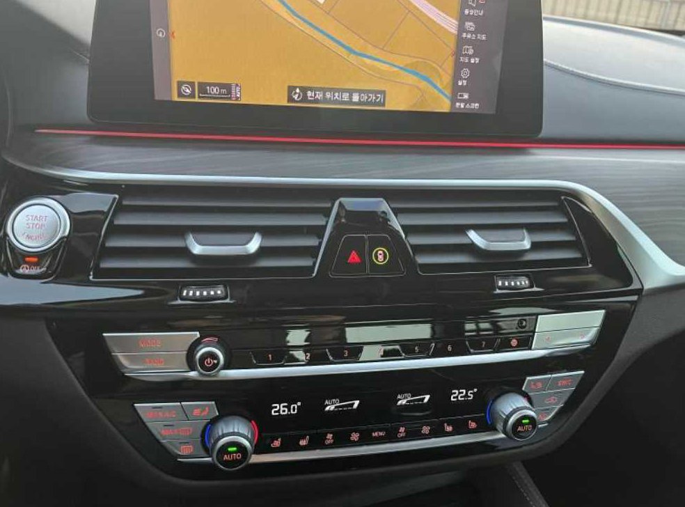 BMW 5시리즈 530i M 스포츠 플러스 사진 11