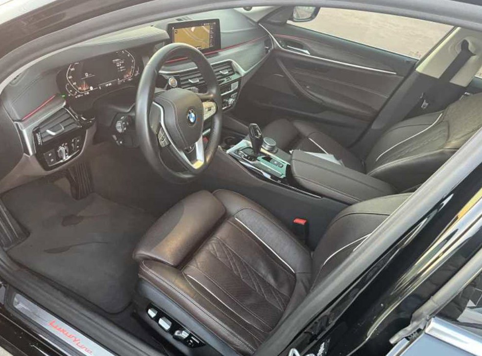 BMW 5시리즈 530i M 스포츠 플러스 사진 13