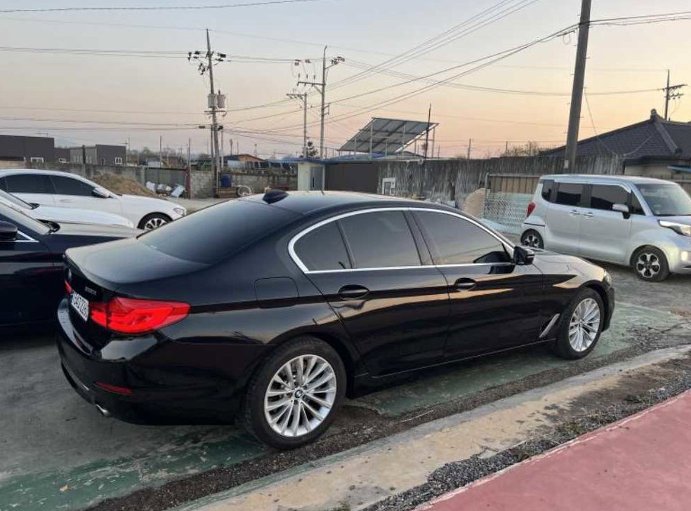 BMW 5시리즈 530i M 스포츠 플러스 사진 4