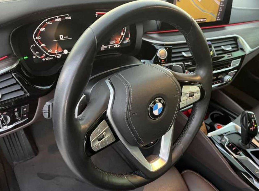 BMW 5시리즈 530i M 스포츠 플러스 사진 8