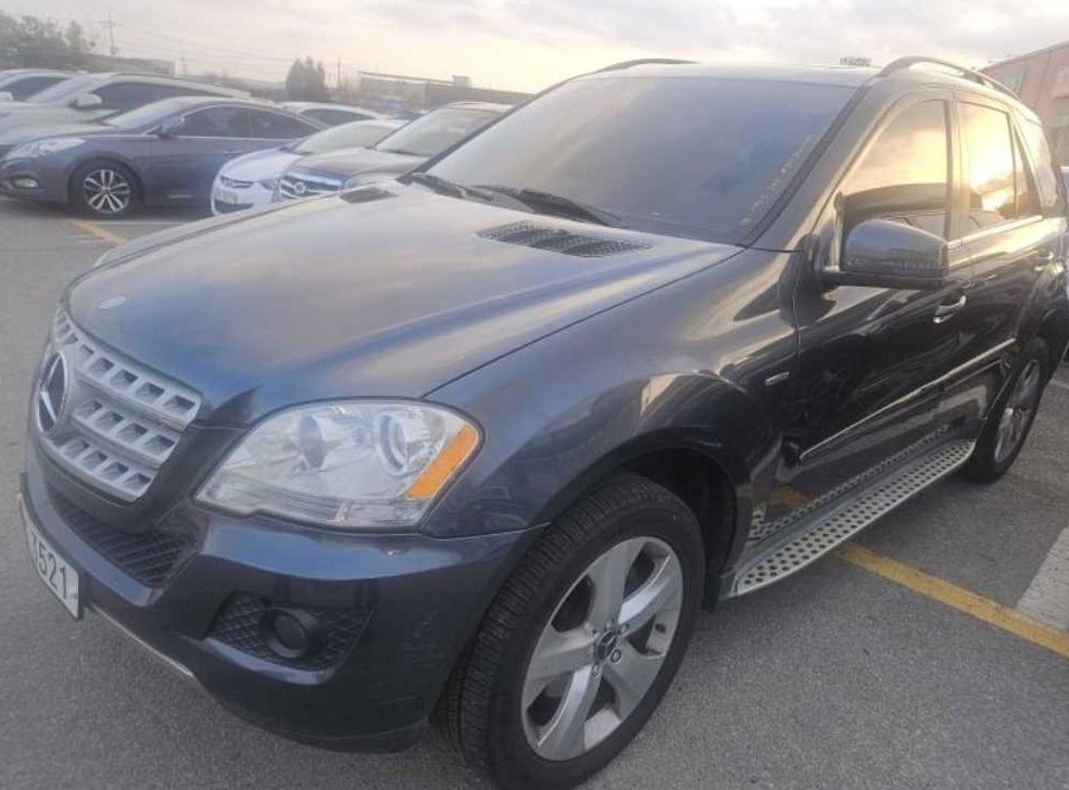 벤츠 M 클래스 ML350 블루텍 4Matic 사진 3