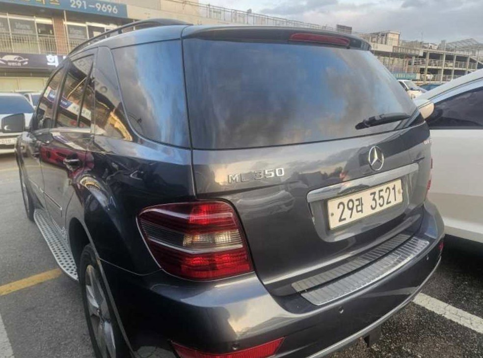벤츠 M 클래스 ML350 블루텍 4Matic 사진 6