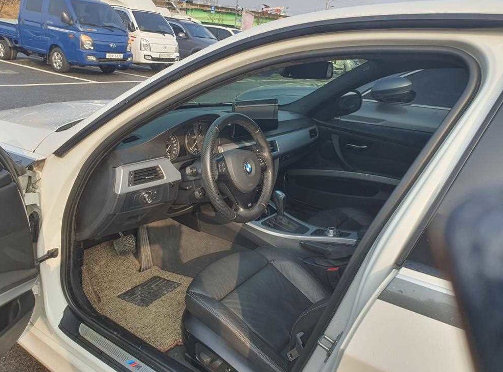 BMW 3시리즈 320d 세단 사진 8