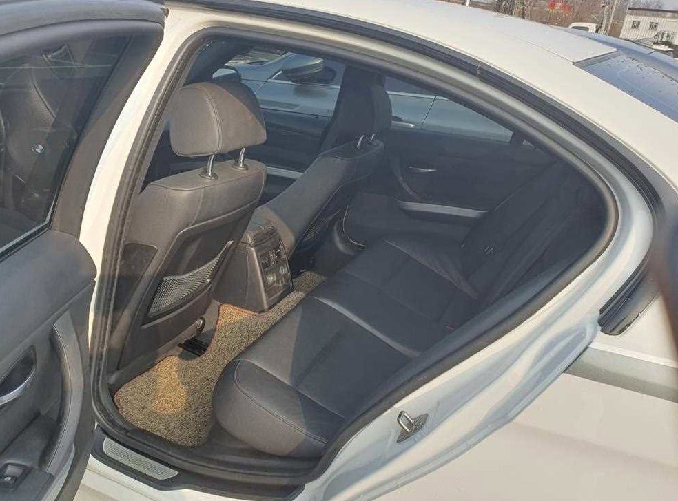 BMW 3시리즈 320d 세단 사진 9