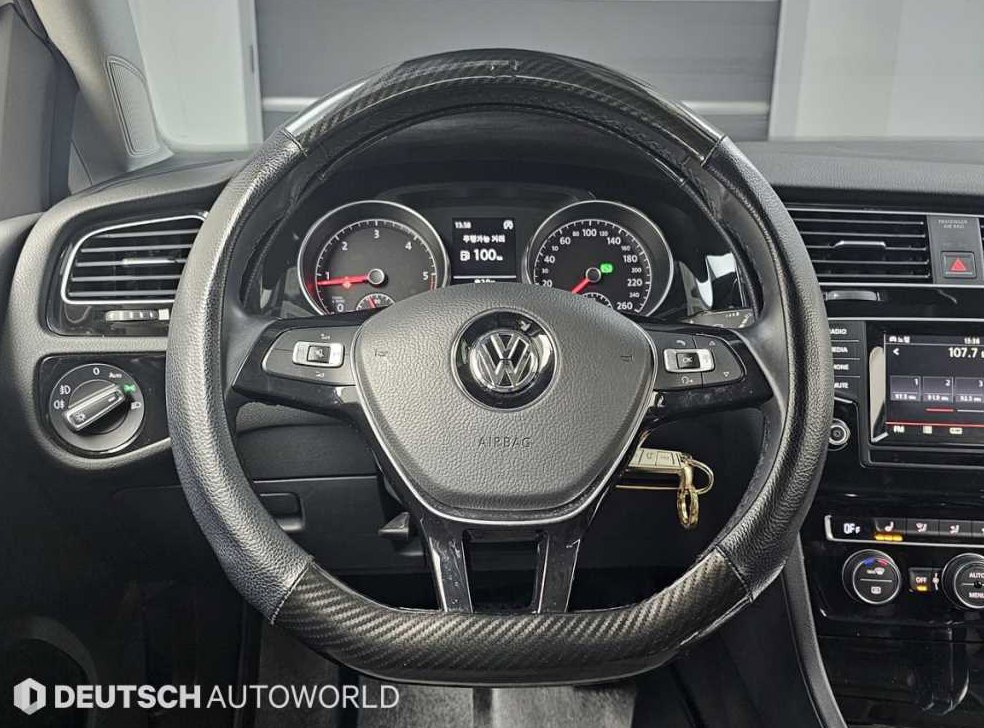 폭스바겐 골프 2.0 TDI 사진 13