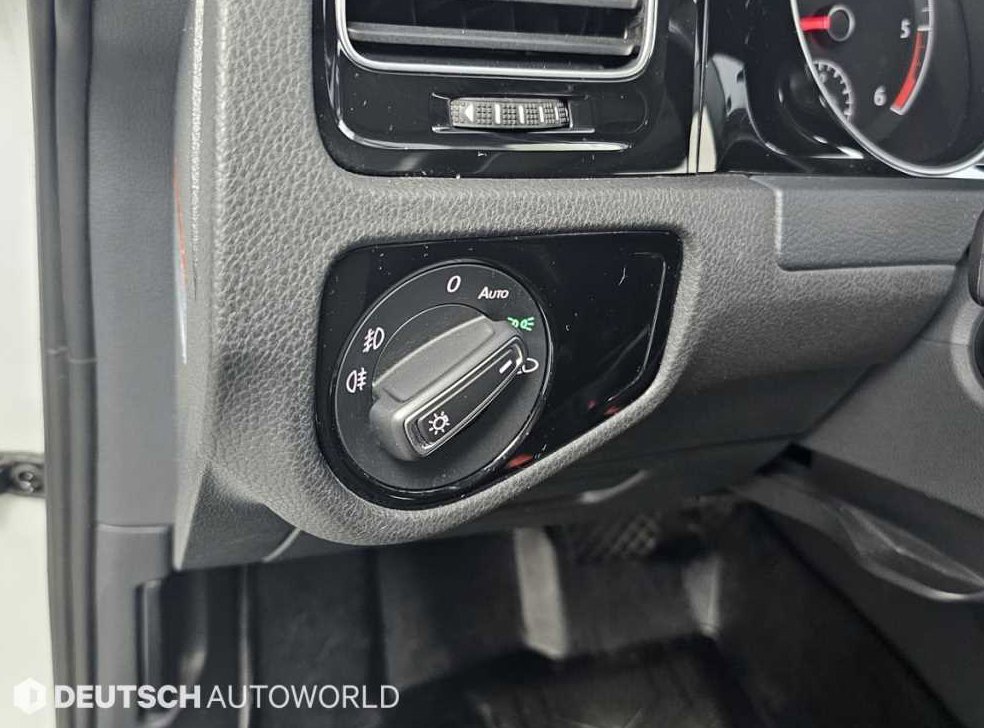 폭스바겐 골프 2.0 TDI 사진 16