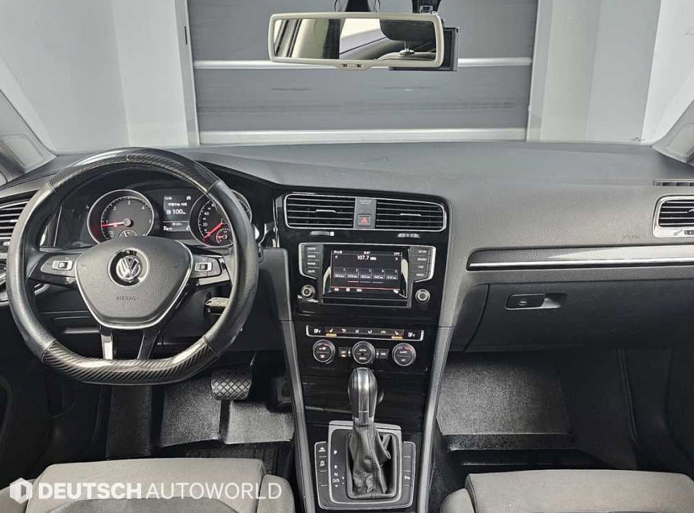 폭스바겐 골프 2.0 TDI 사진 7