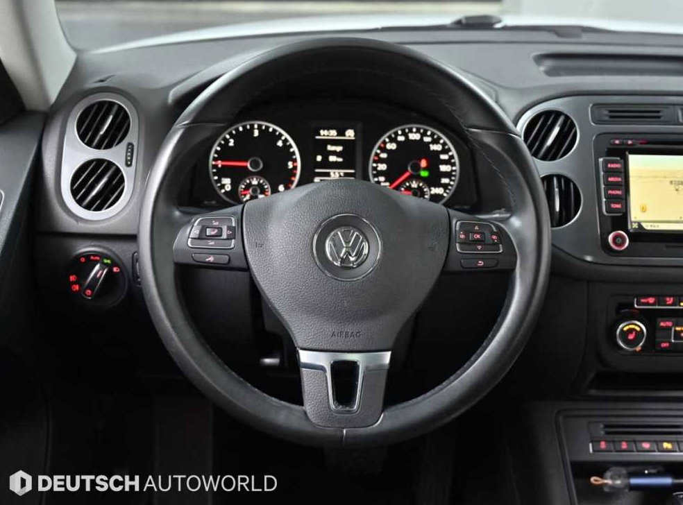 폭스바겐 티구안 2.0 TDI 컴포트 사진 13