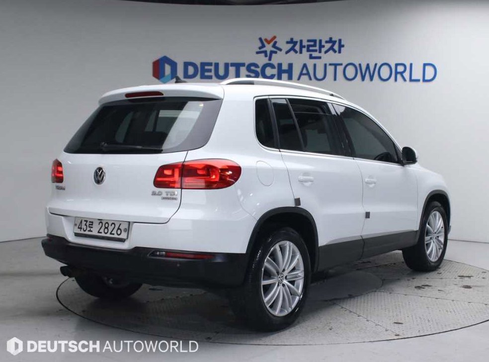 폭스바겐 티구안 2.0 TDI 컴포트 사진 2