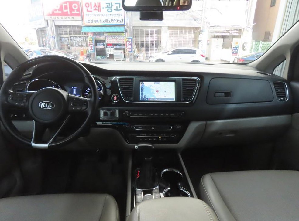 기아 카니발 디젤 9인승 프레스티지 사진 7