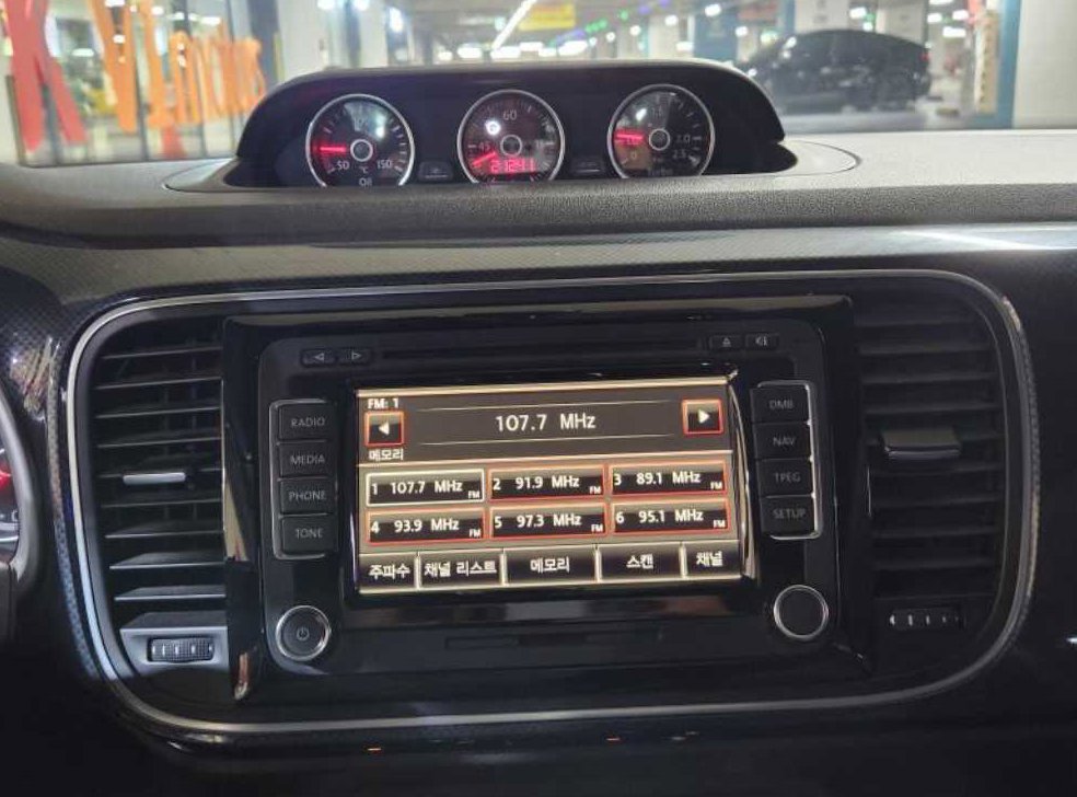 폭스바겐 비틀 2.0 TDI 프리미엄 사진 13