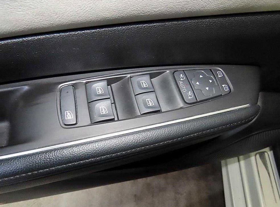 르노코리아(삼성) SM6 가솔린 2.0 GDe 사진 12