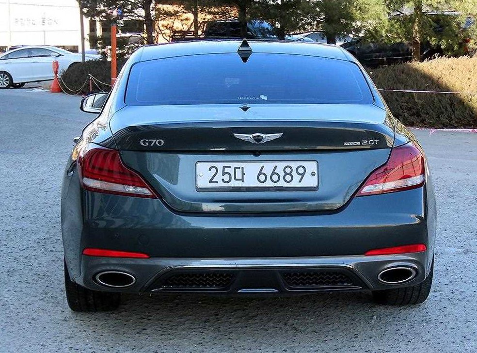 제네시스 G70 2.0T AWD 사진 4