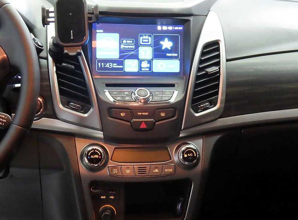 KG모빌리티(쌍용)  코란도 2WD 2.0 CVT 사진 11