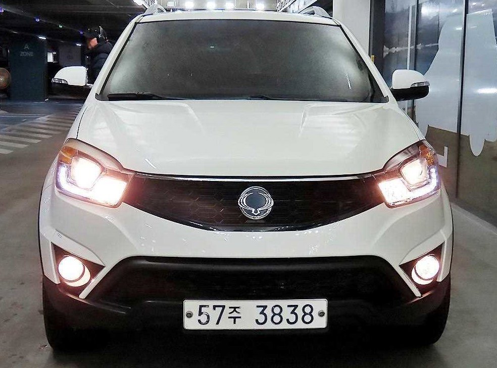 KG모빌리티(쌍용)  코란도 2WD 2.0 CVT 사진 2