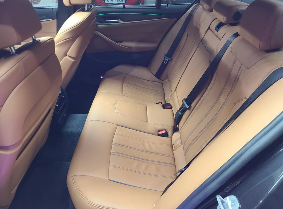 BMW 5시리즈 520i M 스포츠 사진 18