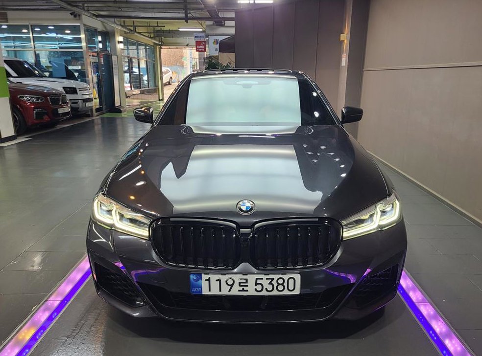 BMW 5시리즈 520i M 스포츠 사진 2
