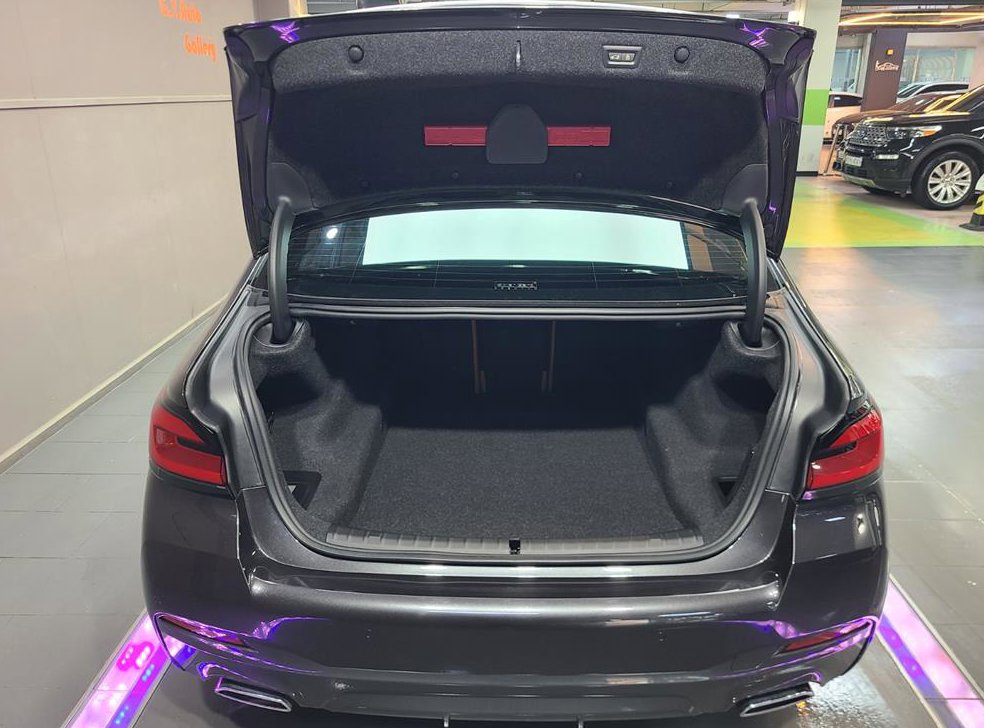 BMW 5시리즈 520i M 스포츠 사진 6