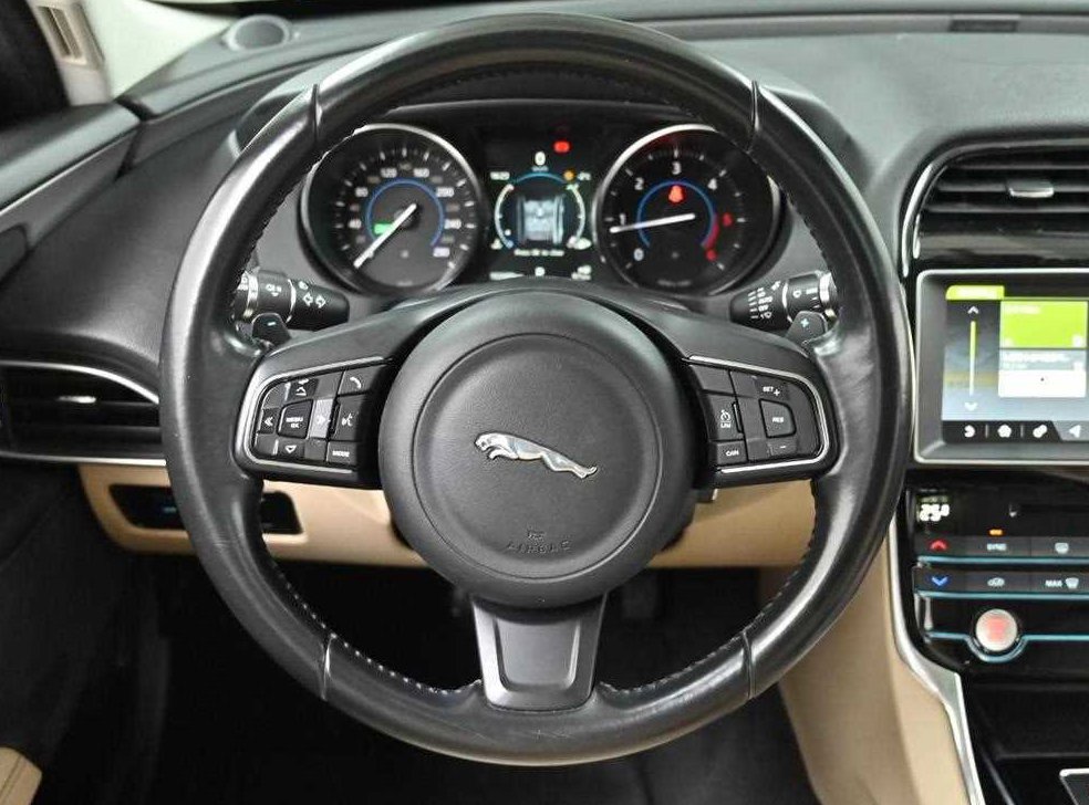 재규어 XE 2.0D 프레스티지 AWD 사진 14