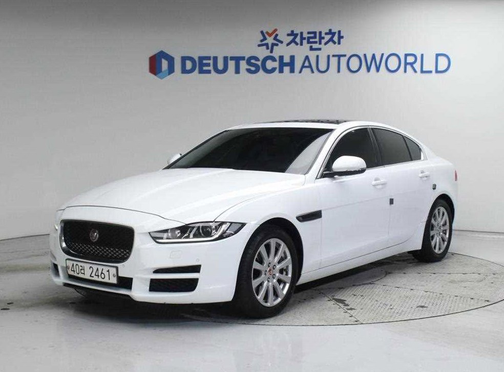 재규어 XE 2.0D 프레스티지 AWD 사진 2