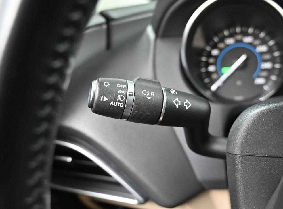 재규어 XE 2.0D 프레스티지 AWD 사진 7