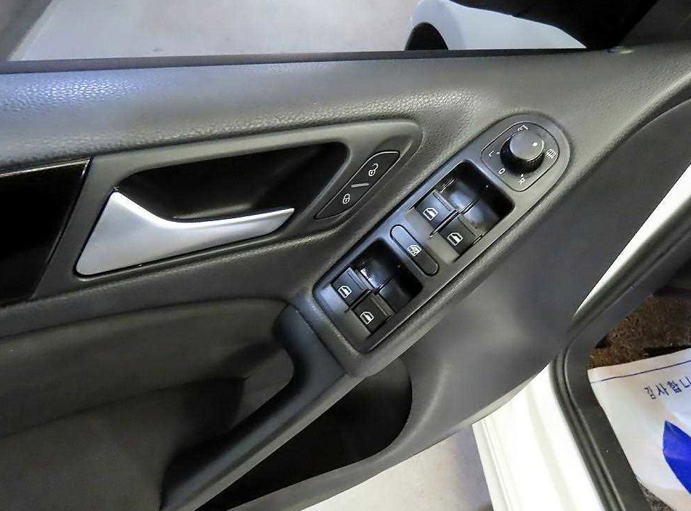 폭스바겐 골프 1.6 TDI 블루모션 사진 12