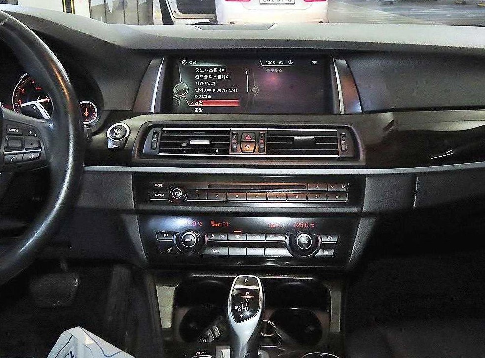 BMW 5시리즈 528i xDrive 사진 11