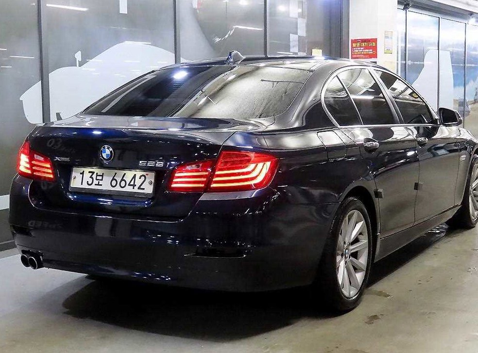 BMW 5시리즈 528i xDrive 사진 4