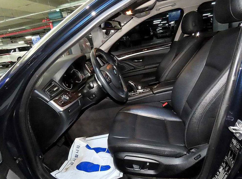 BMW 5시리즈 528i xDrive 사진 6