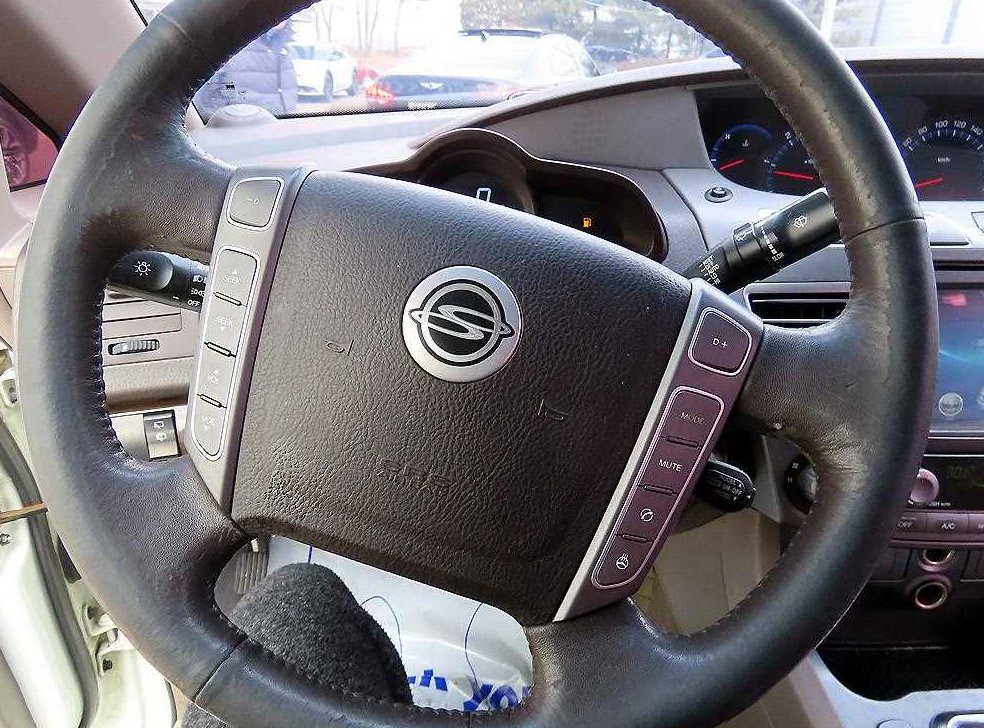 KG모빌리티(쌍용)  코란도 4WD GT 사진 9
