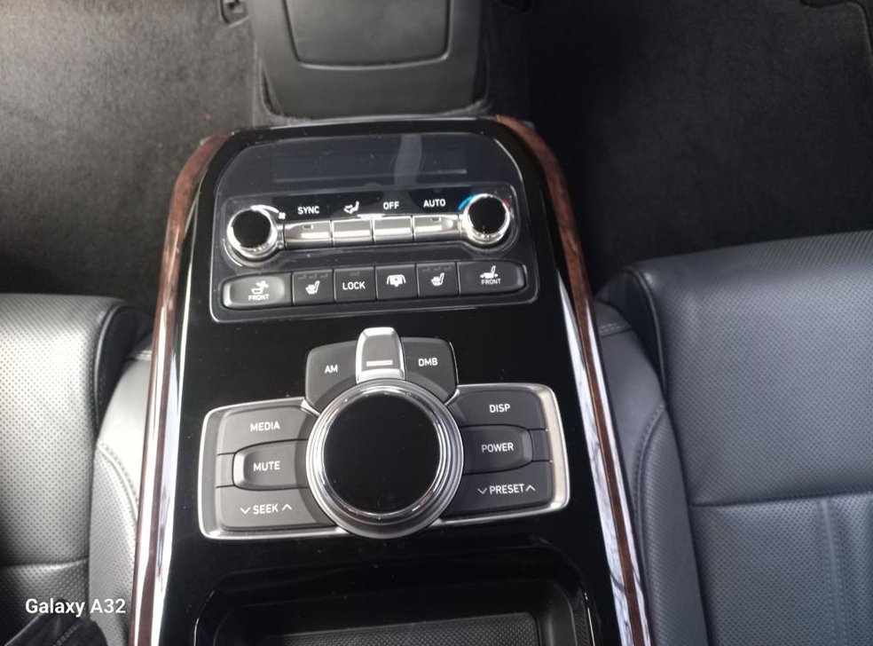 제네시스 EQ900 3.3 T-GDI AWD 사진 15