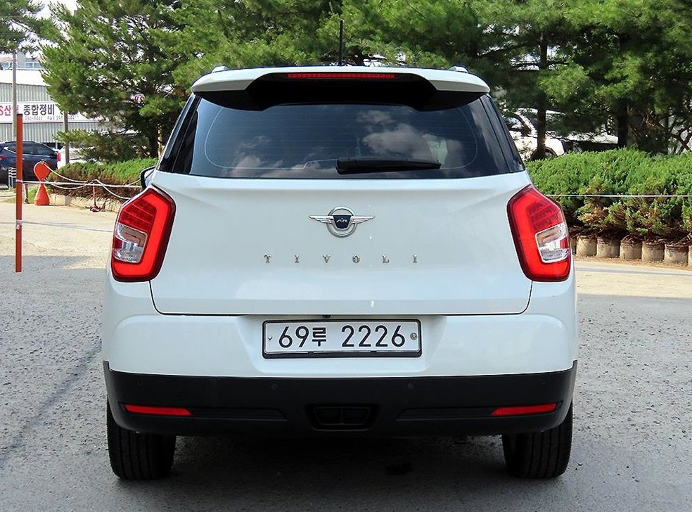 KG모빌리티(쌍용)  티볼리 2WD 디젤 1.6 IX 사진 4