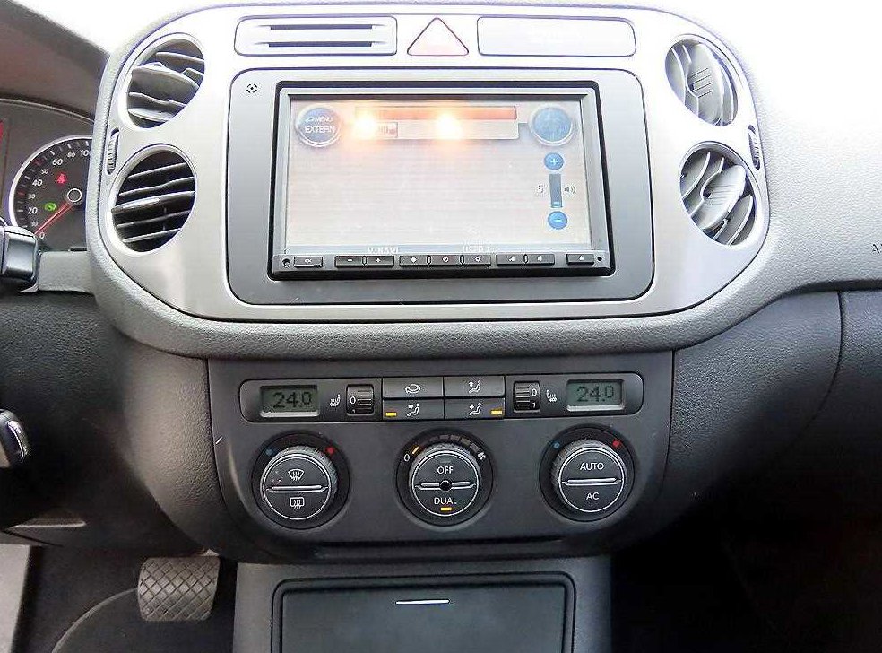 폭스바겐 티구안 2.0 TSI 사진 12