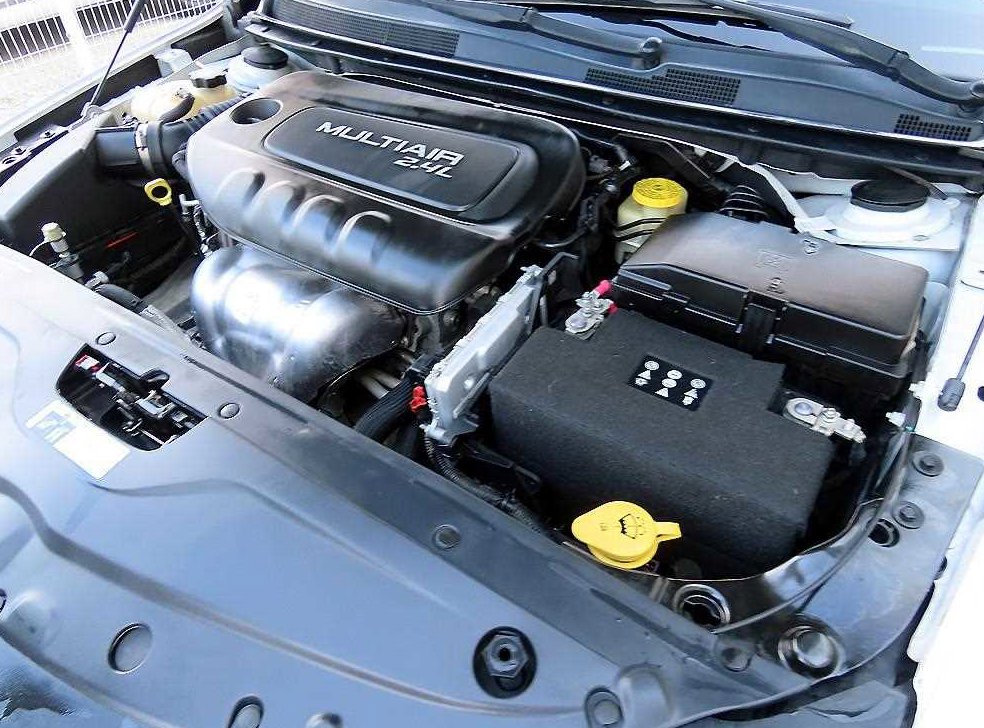 크라이슬러 200 2.4 C 사진 18