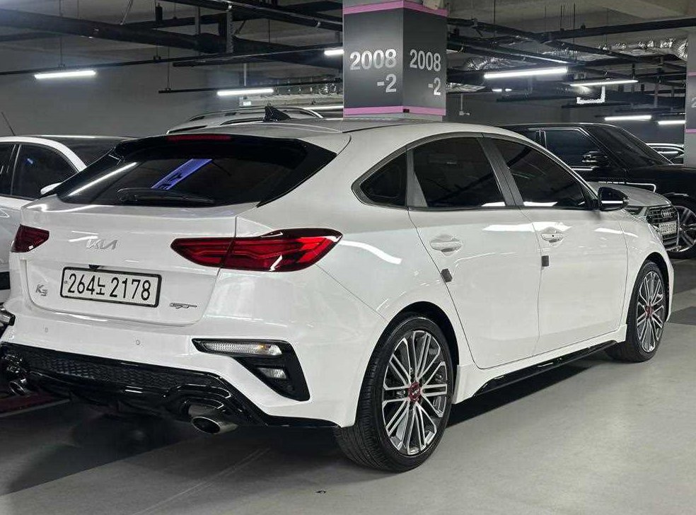 기아 K3 1.6 가솔린 터보 GT 5도어 시그니처 사진 3