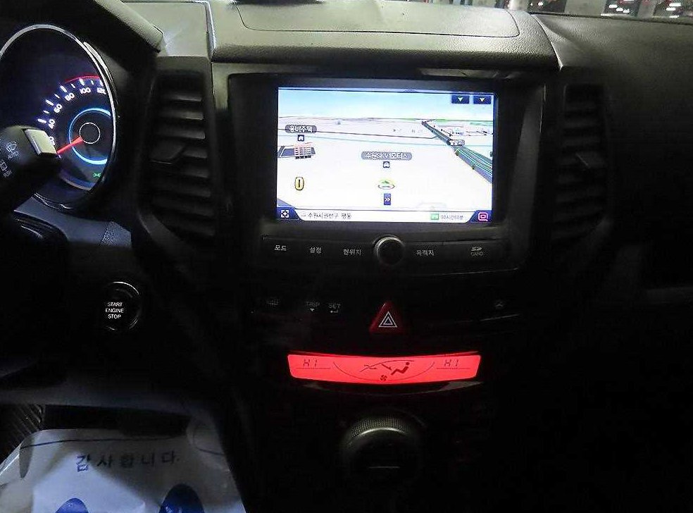 KG모빌리티(쌍용)  티볼리 2WD 디젤 1.6 RX 사진 11
