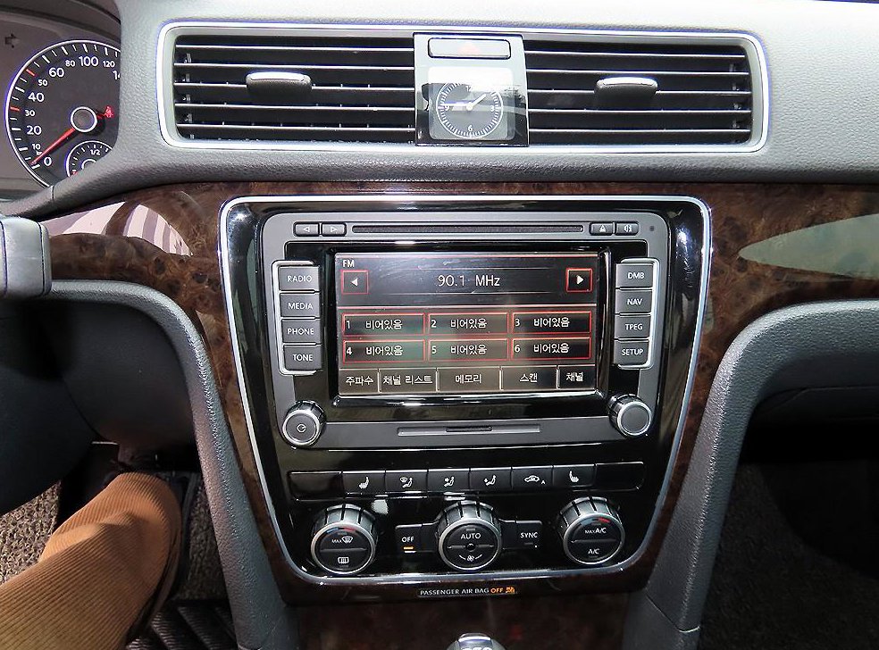 폭스바겐 파사트 2.0 TDI 사진 12