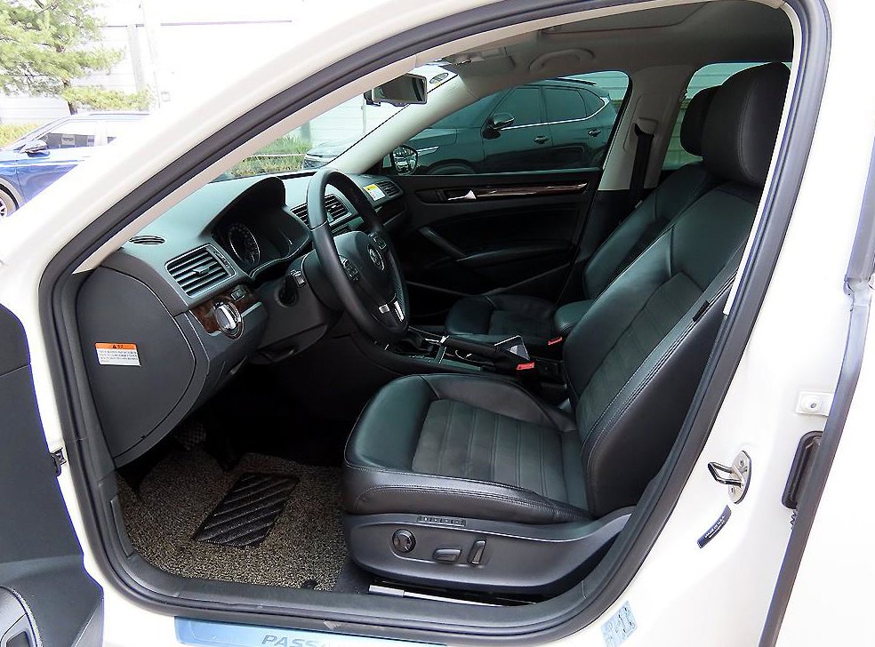 폭스바겐 파사트 2.0 TDI 사진 5