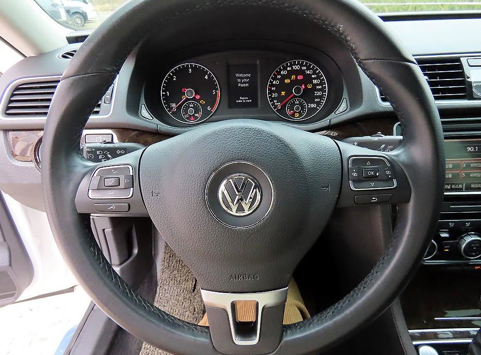 폭스바겐 파사트 2.0 TDI 사진 8