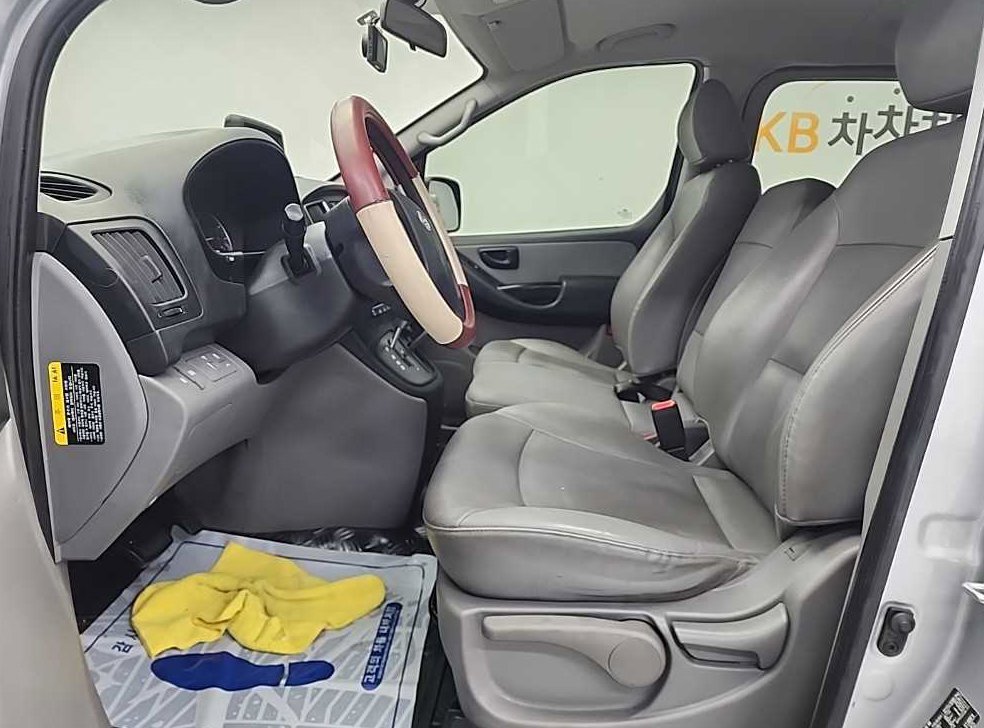 현대 스타렉스 4WD 웨건 12인승 사진 11