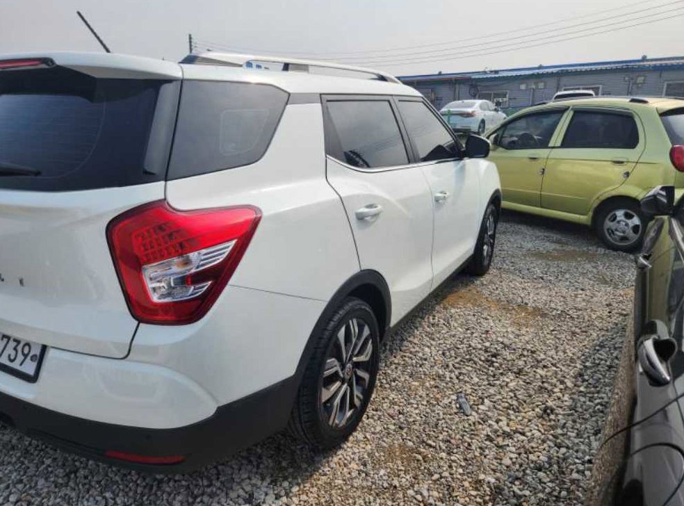 KG모빌리티(쌍용)  티볼리 2WD 가솔린 1.6 IX 사진 3