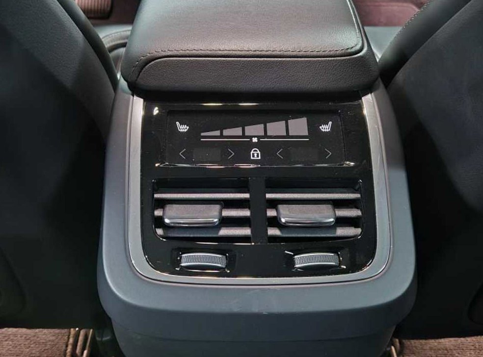 볼보 XC60 B6 AWD 인스크립션 사진 19