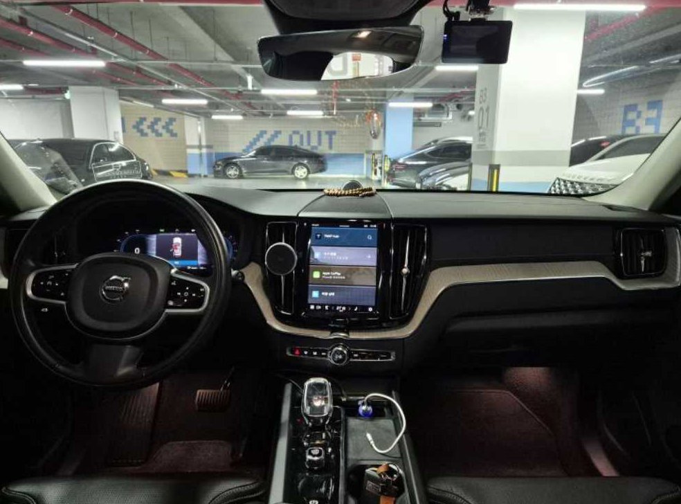 볼보 XC60 B6 AWD 인스크립션 사진 8