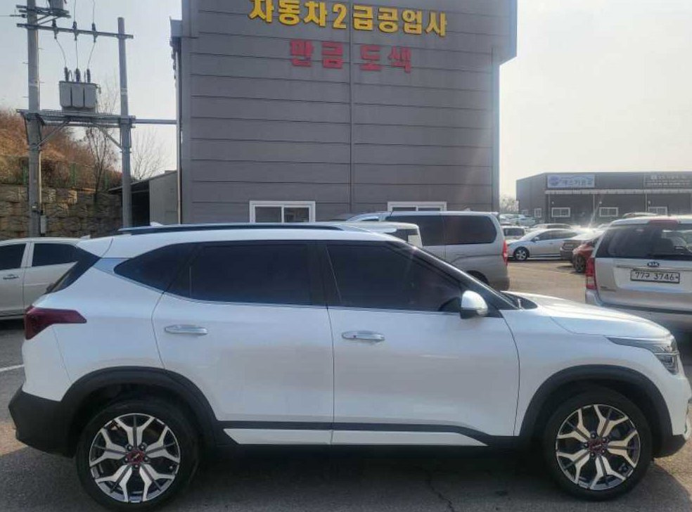 기아 셀토스 가솔린 1.6 터보 2WD 사진 4