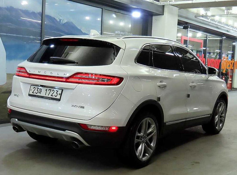 링컨 MKC 2.0 AWD 사진 4