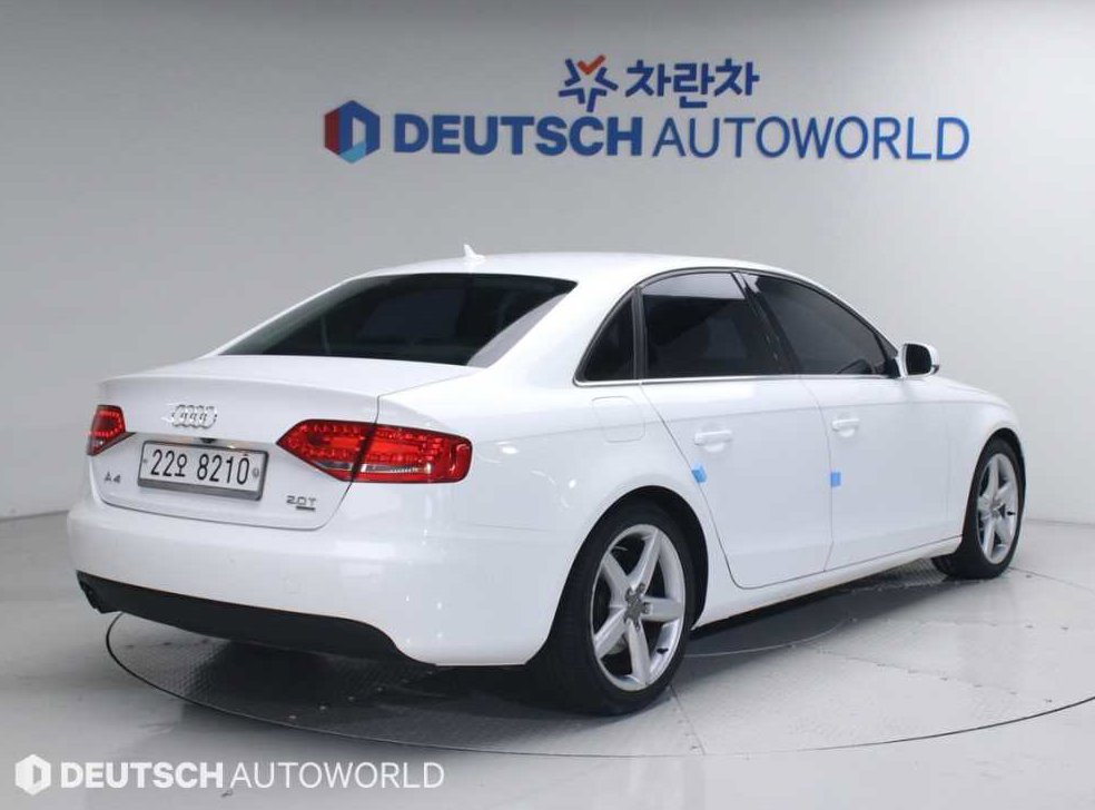 아우디 A4 2.0 TFSI 콰트로 사진 2