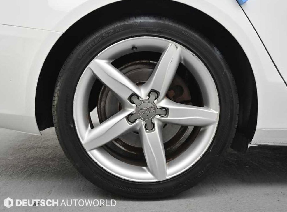 아우디 A4 2.0 TFSI 콰트로 사진 5